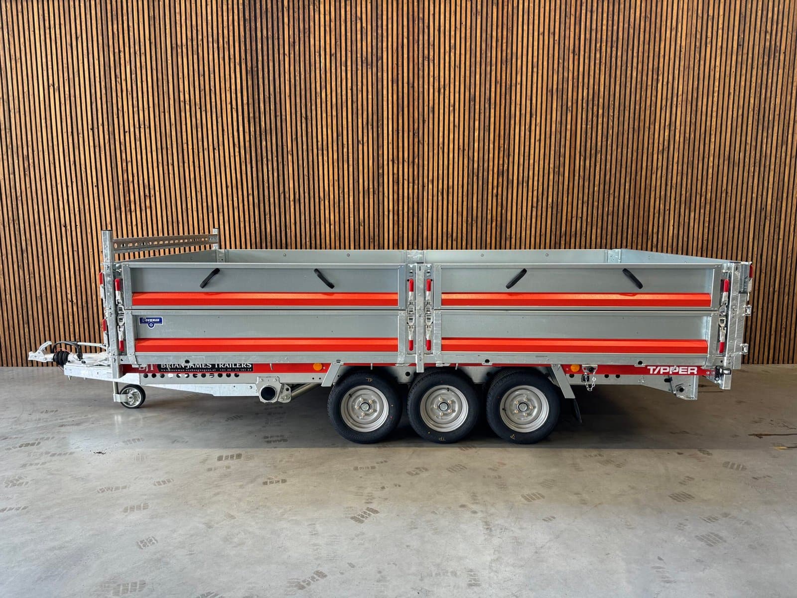 Brian James Tipper 400×200 3-as 12 inch 3500kg - Afbeelding 1
