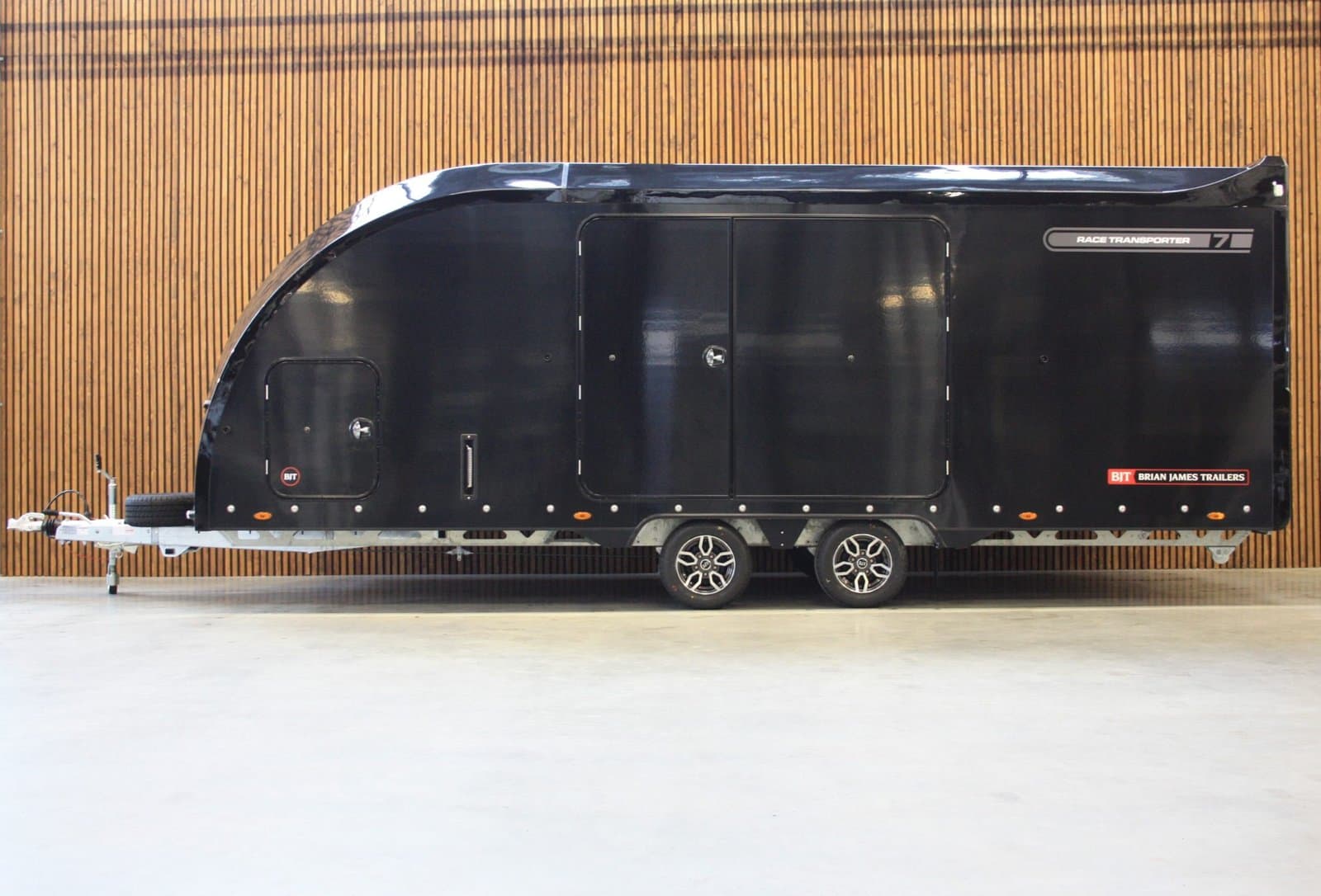 Brian James Race Transporter 7 600×230 2-as 12 inch 3500kg Black Body