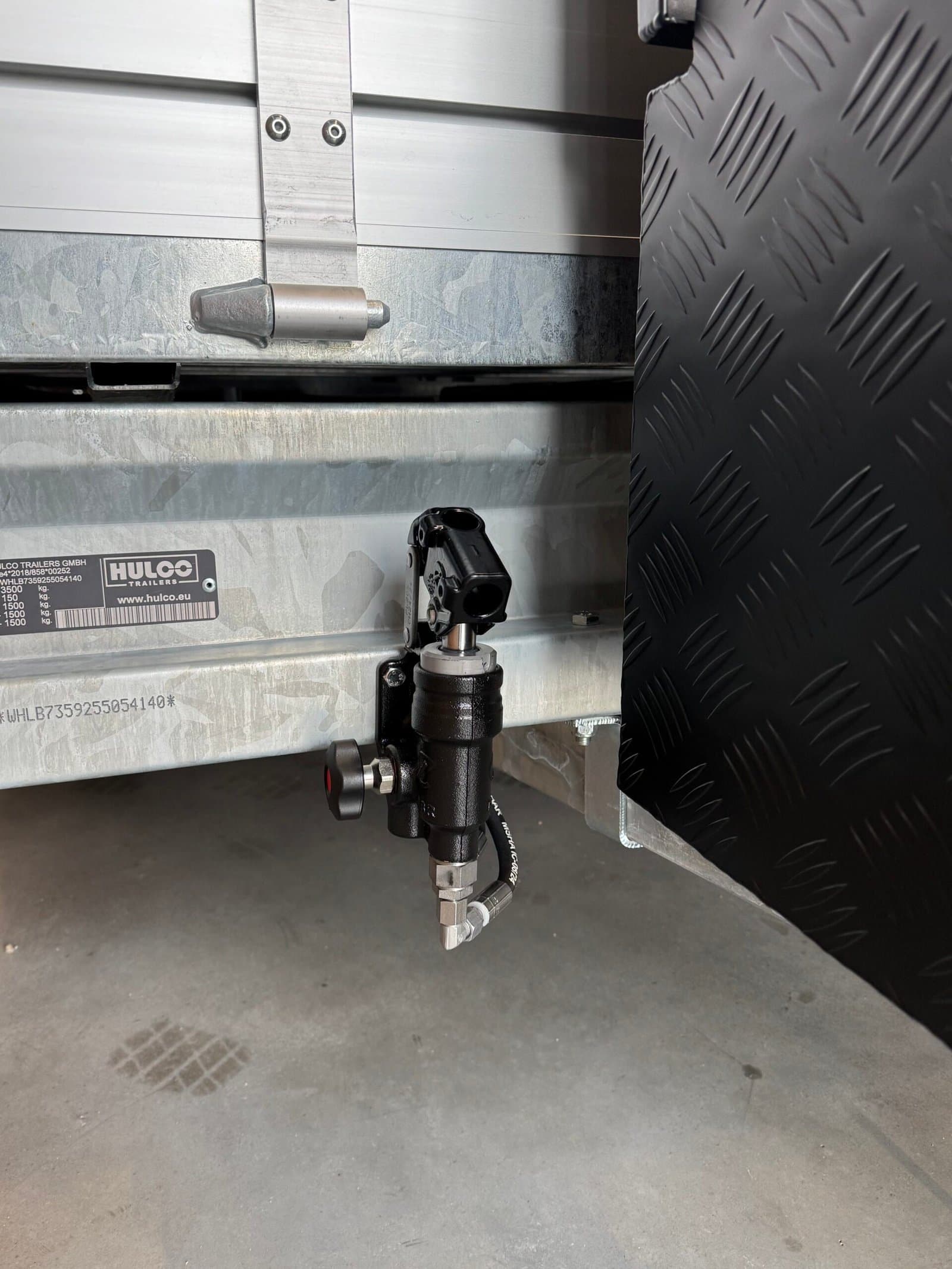 Hulco kipper Benax 405×203 3-as 3500kg