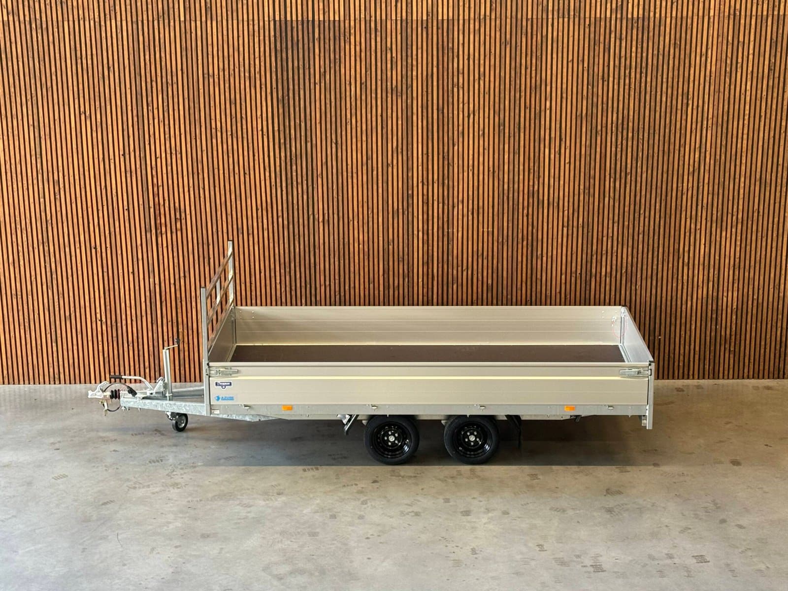 Hapert Azure 405×180 2-as 2700kg - Afbeelding 1