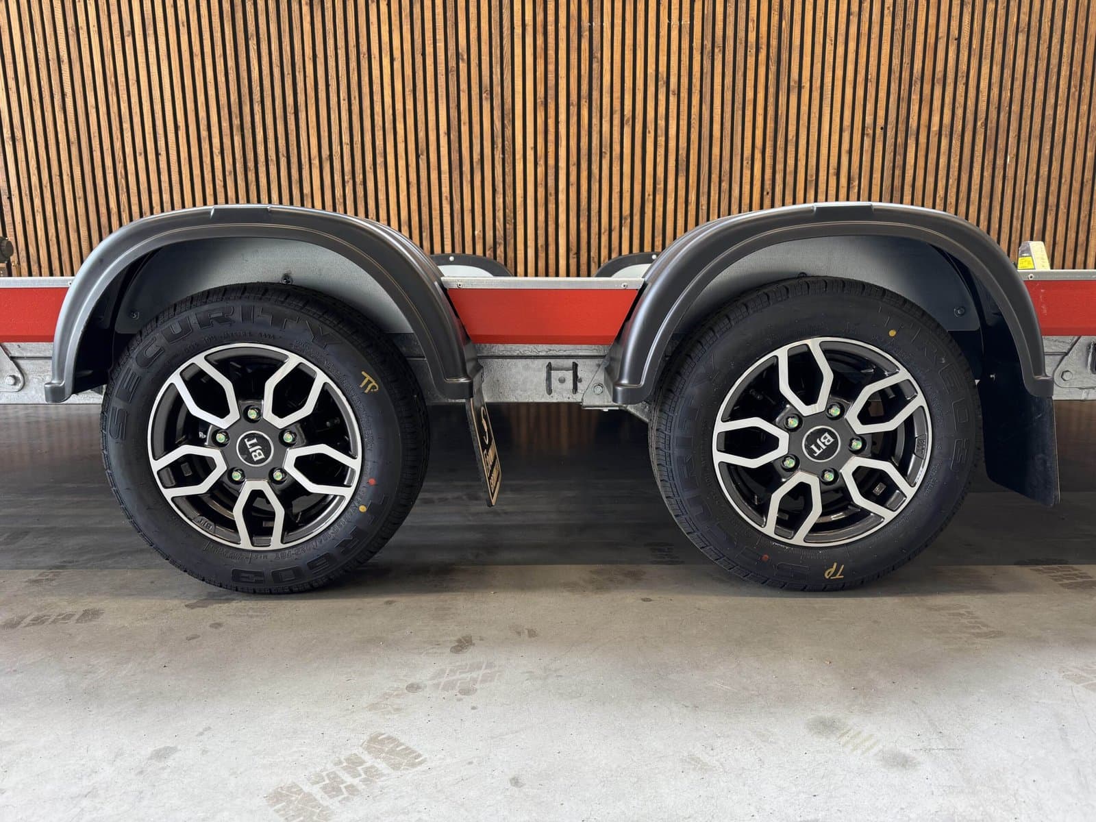 Brian James A Transporter 400×190 2-as 12 inch 2700kg