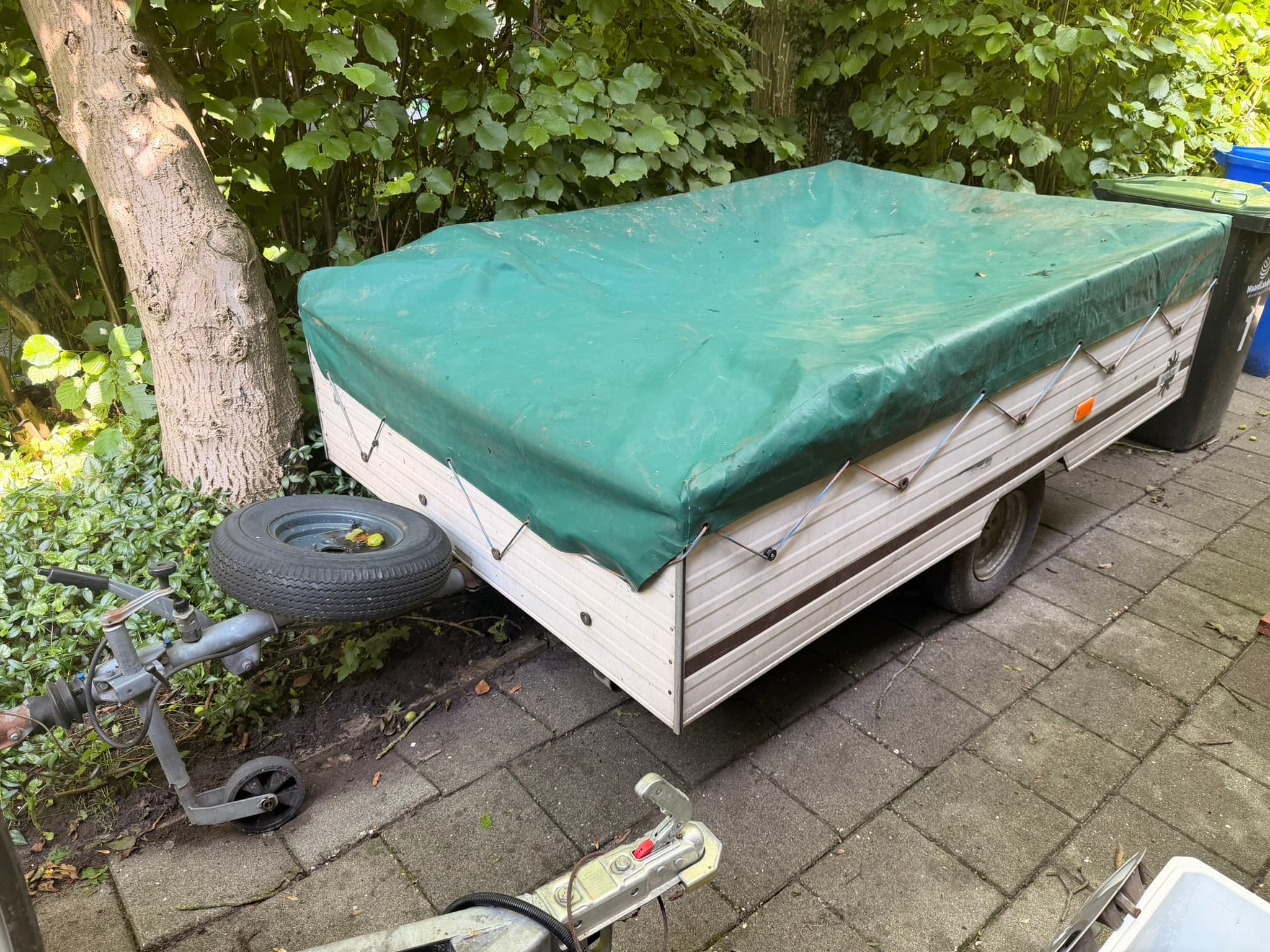 Gratis af te halen omgebouwde vouwwagen tot aanhangwagen
